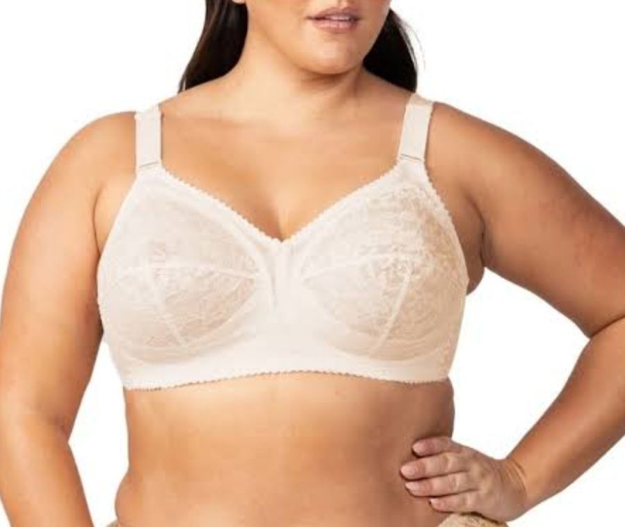Triumph 10000023 Poesie Firm Support — Shona's Lingerie in Hermit Park, QLD