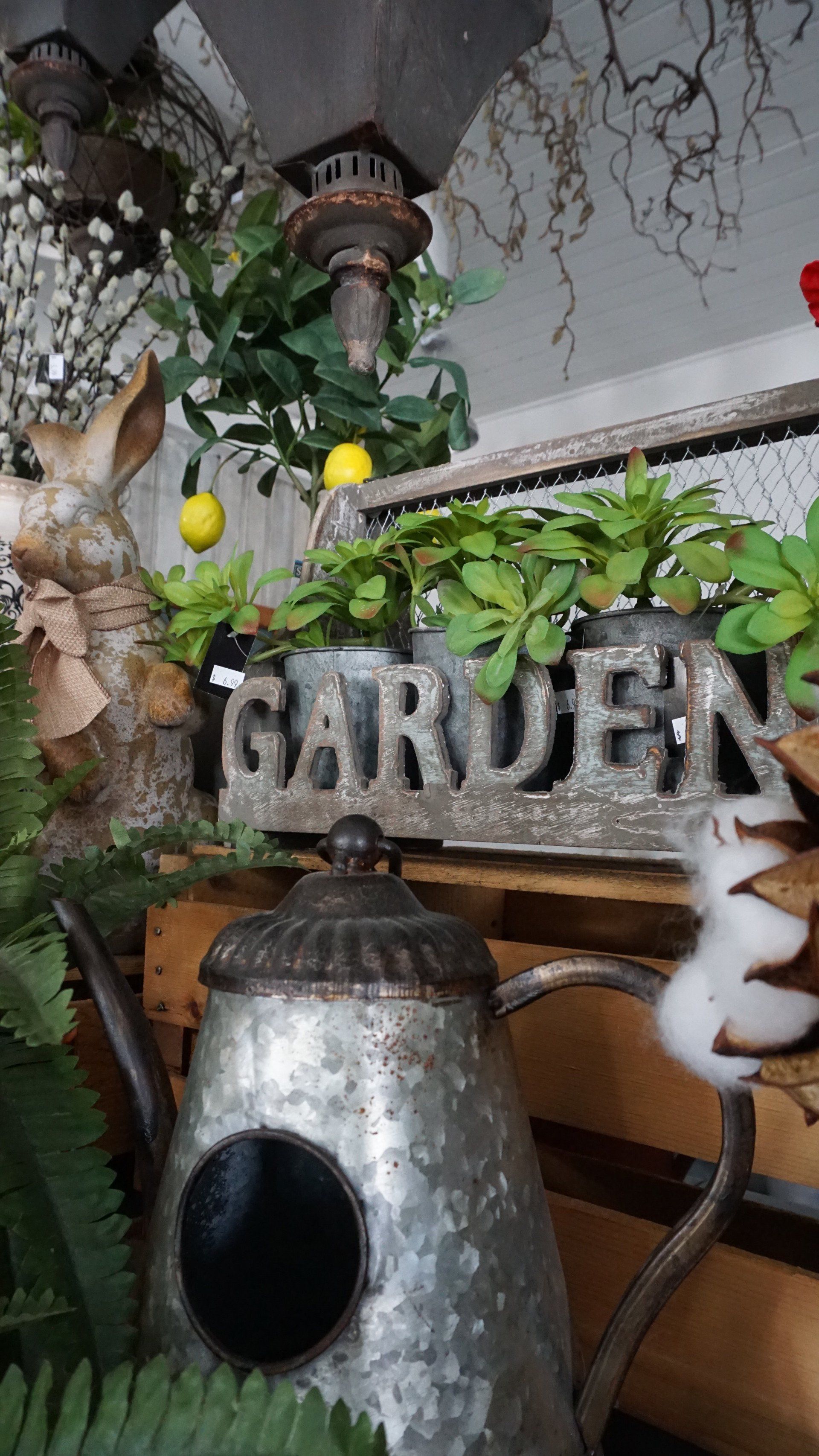 Garden Decor at Smart Gardens