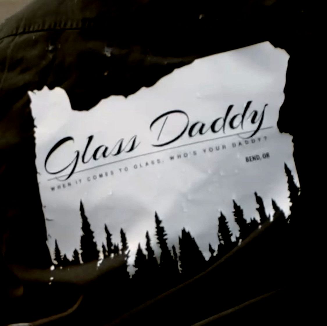 A piece of paper that says glass daddy on it