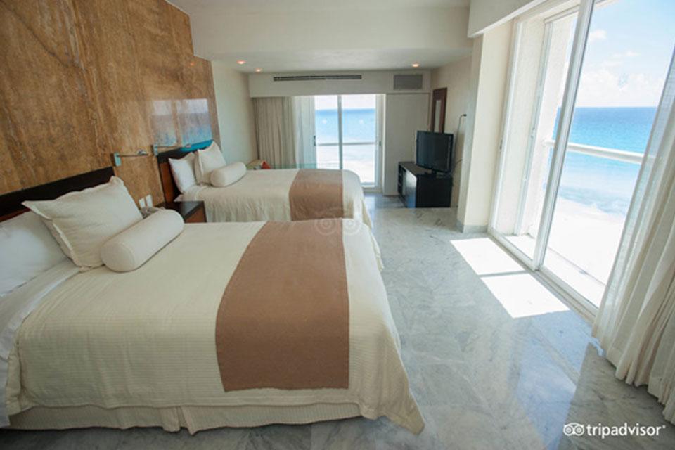 Sunset Royal Beach Resort Rooms — Orlando, FL — Pro Vacation Group