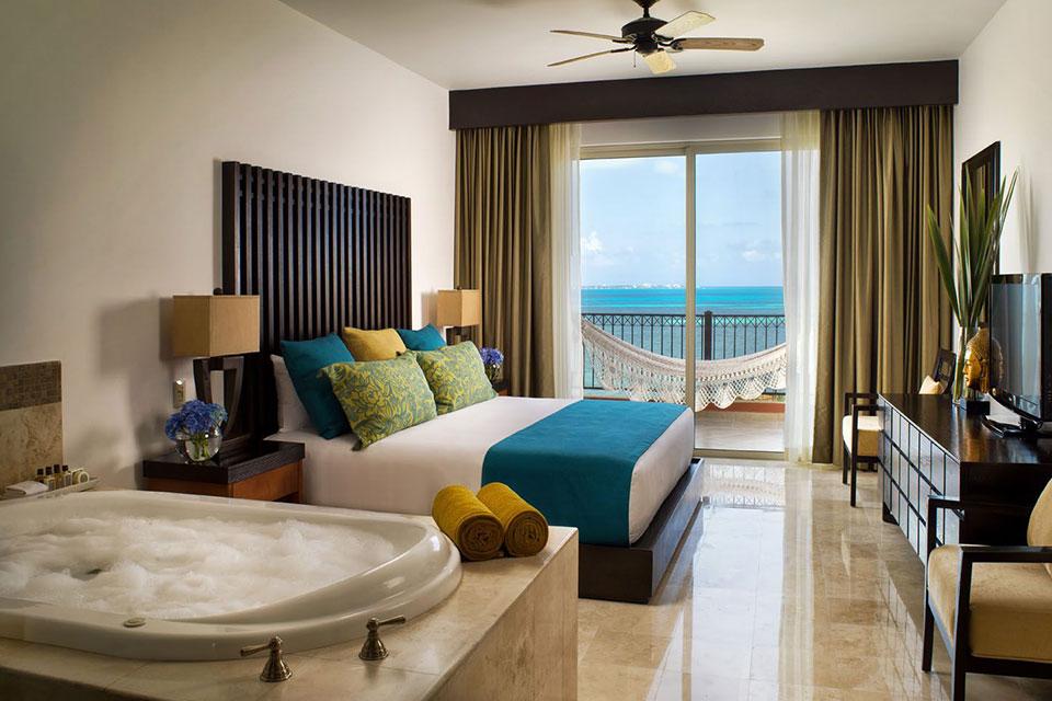 Bedroom Villa — Orlando, FL — Pro Vacation Group