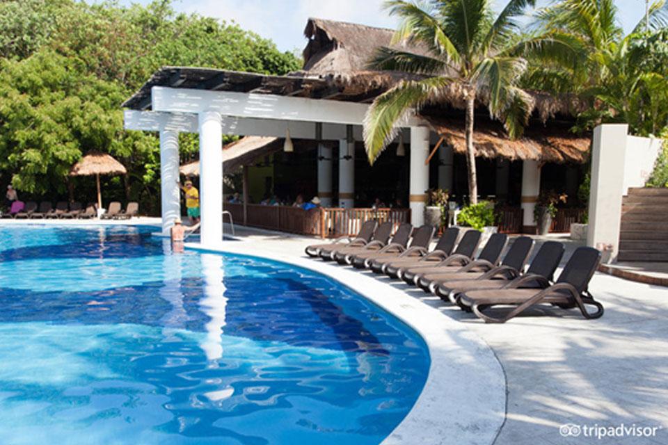 Sandos Caracol Resort Pool — Orlando, FL — Pro Vacation Group