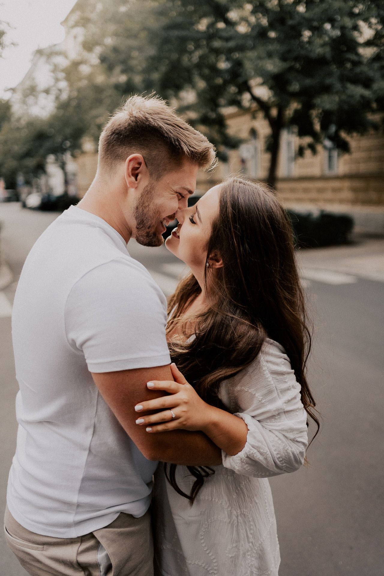 Portrait eines küssenden Paares