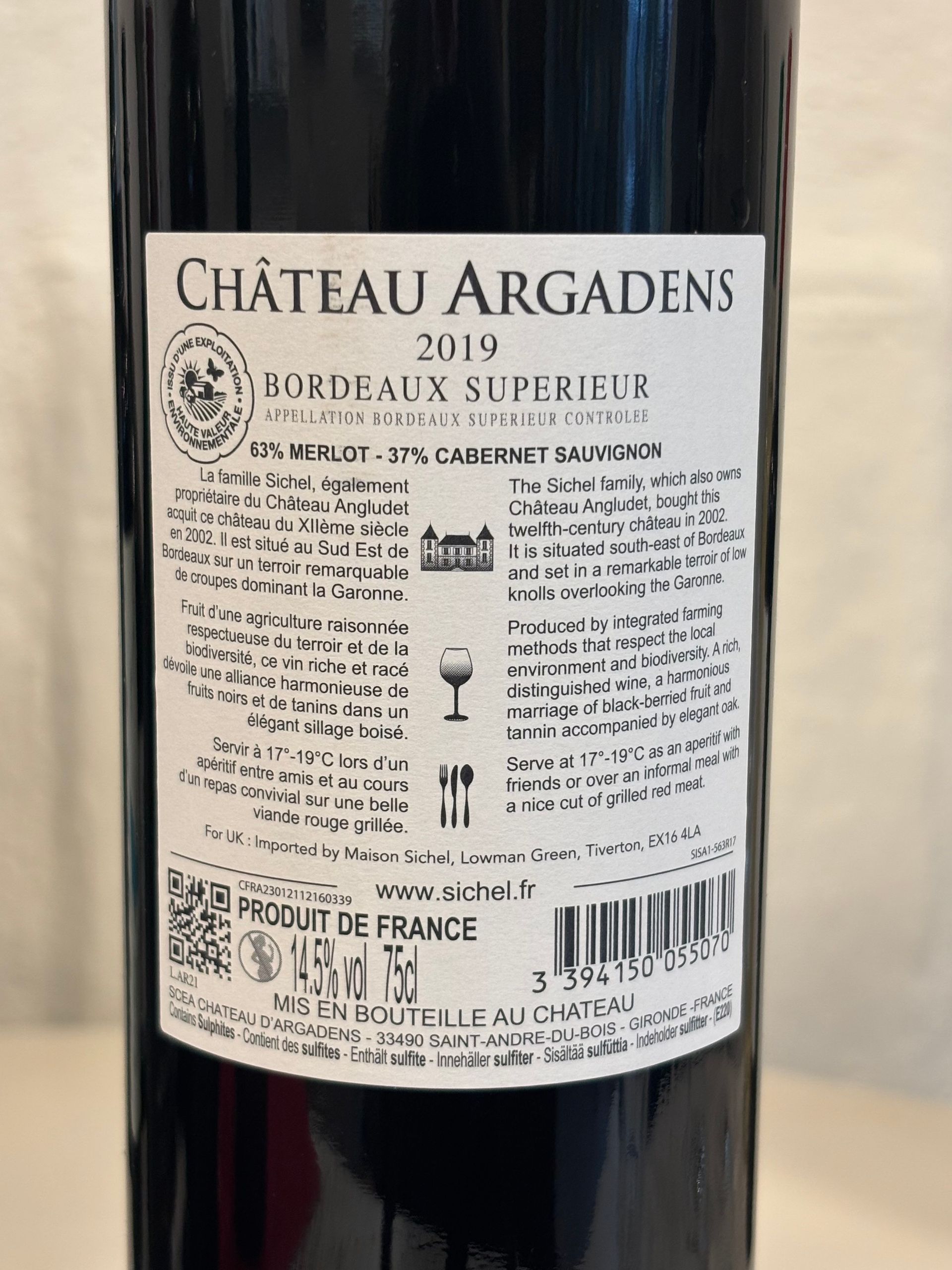Château Argadens - Merlot 63%, Cabernet Sauvignon 37%