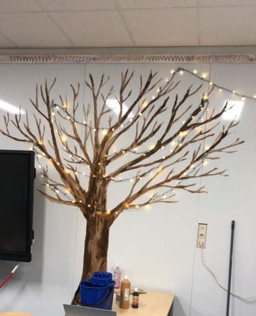 Muurschildering boom winter