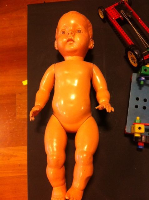 Helemaal schoon en voorzien van vers elastiek.