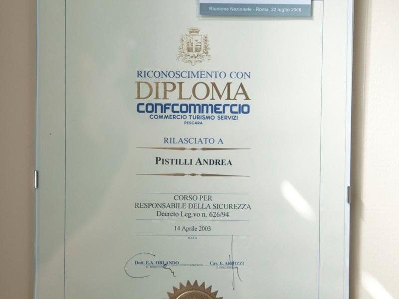 Emo Pistilli attestato