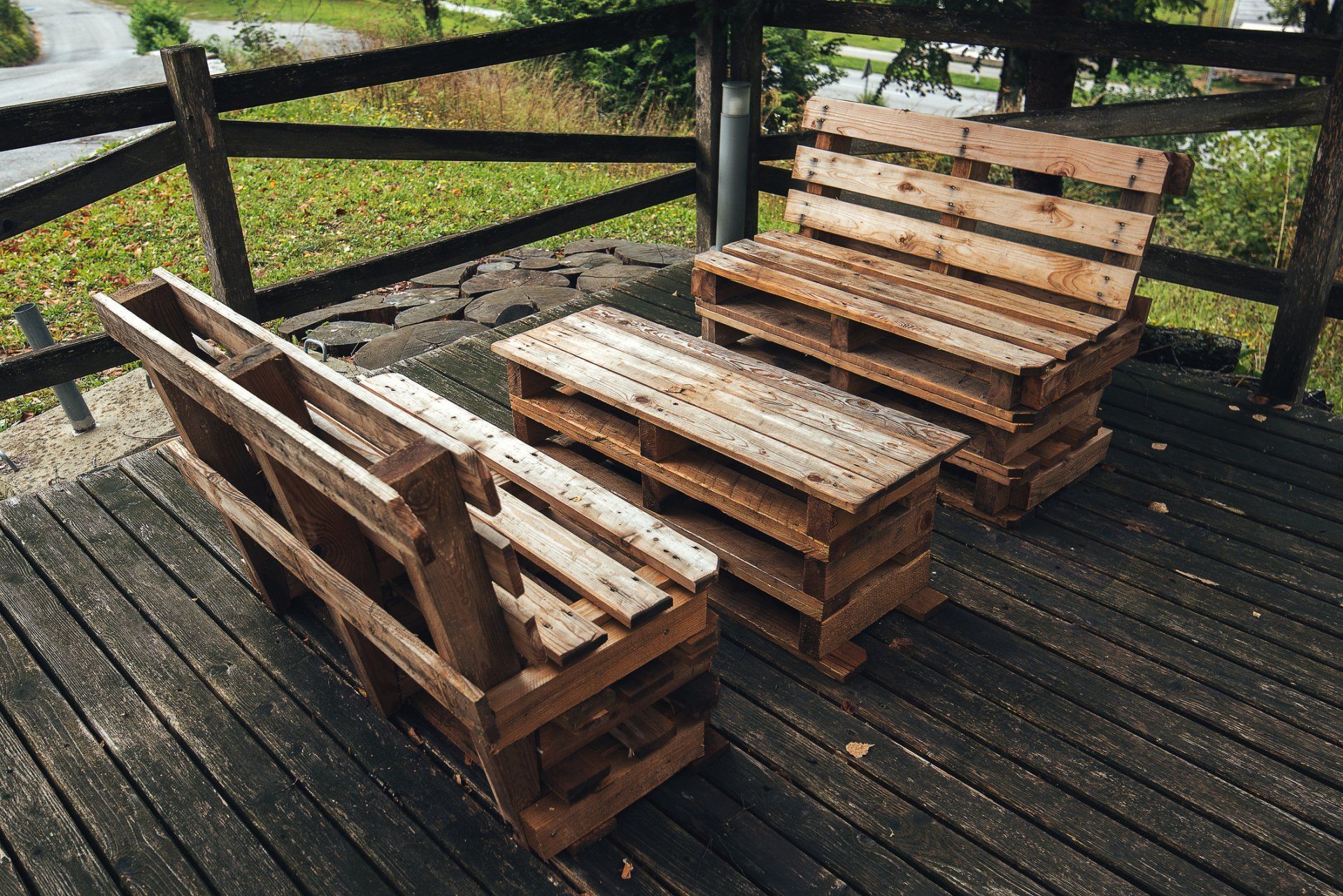 Wood Pallet Park Chair and Table — Las Vegas, NV — M & H Pallets LLC