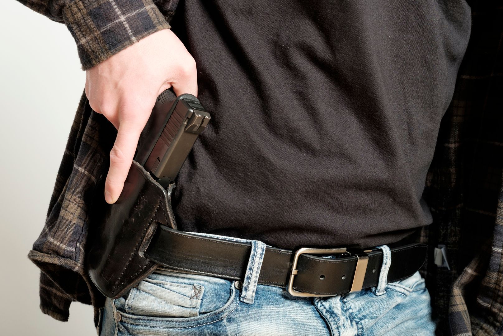 Holster draw shoot simulation