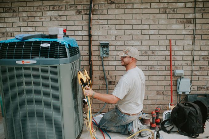Heating & Air Conditioning Contractor — On the Ladder in Roswell, NM