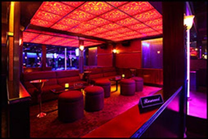 A room with a sign that says reserved on it