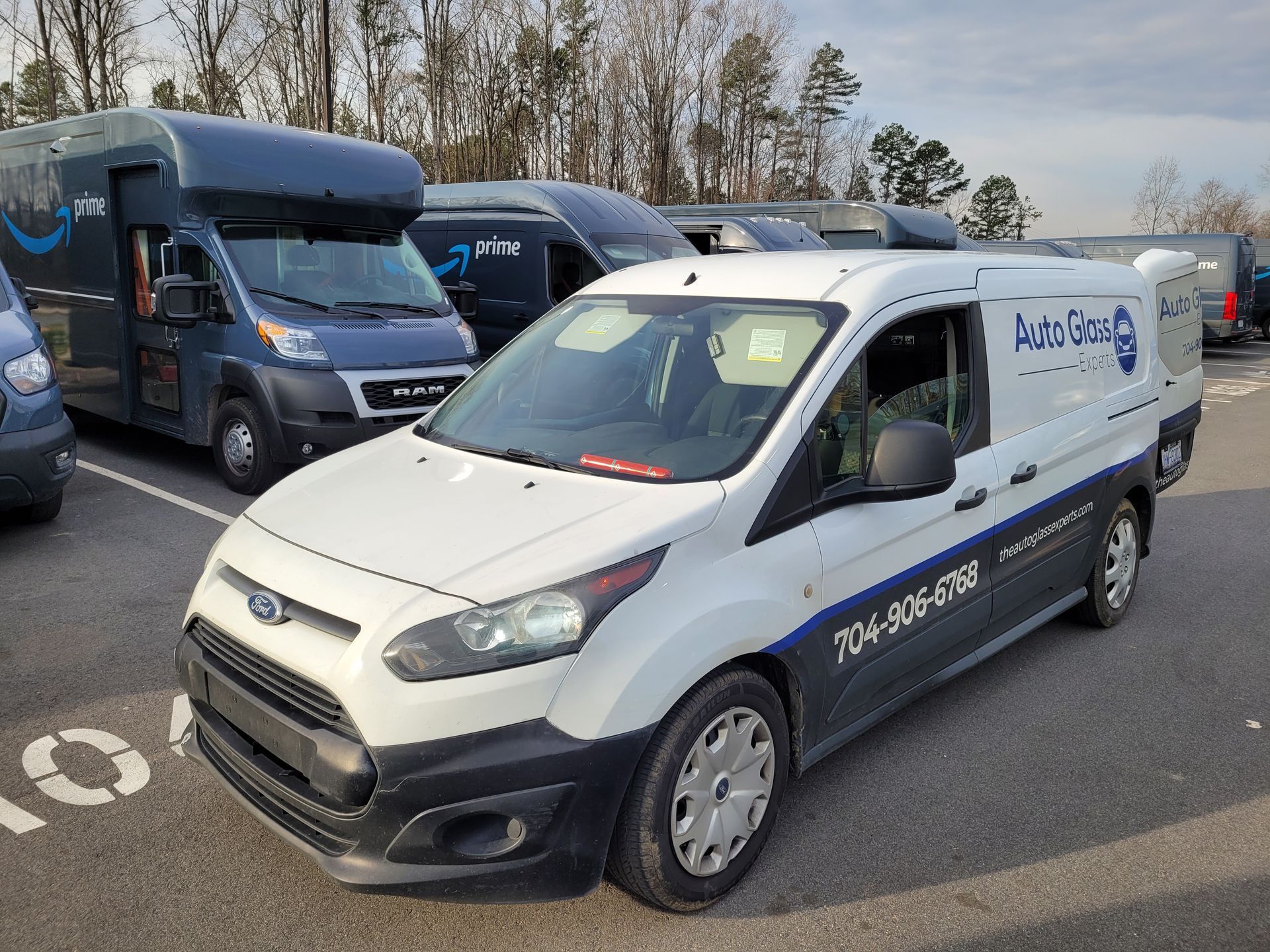 Fast windshield replacement service and certified ADAS calibration in Charlotte, NC
