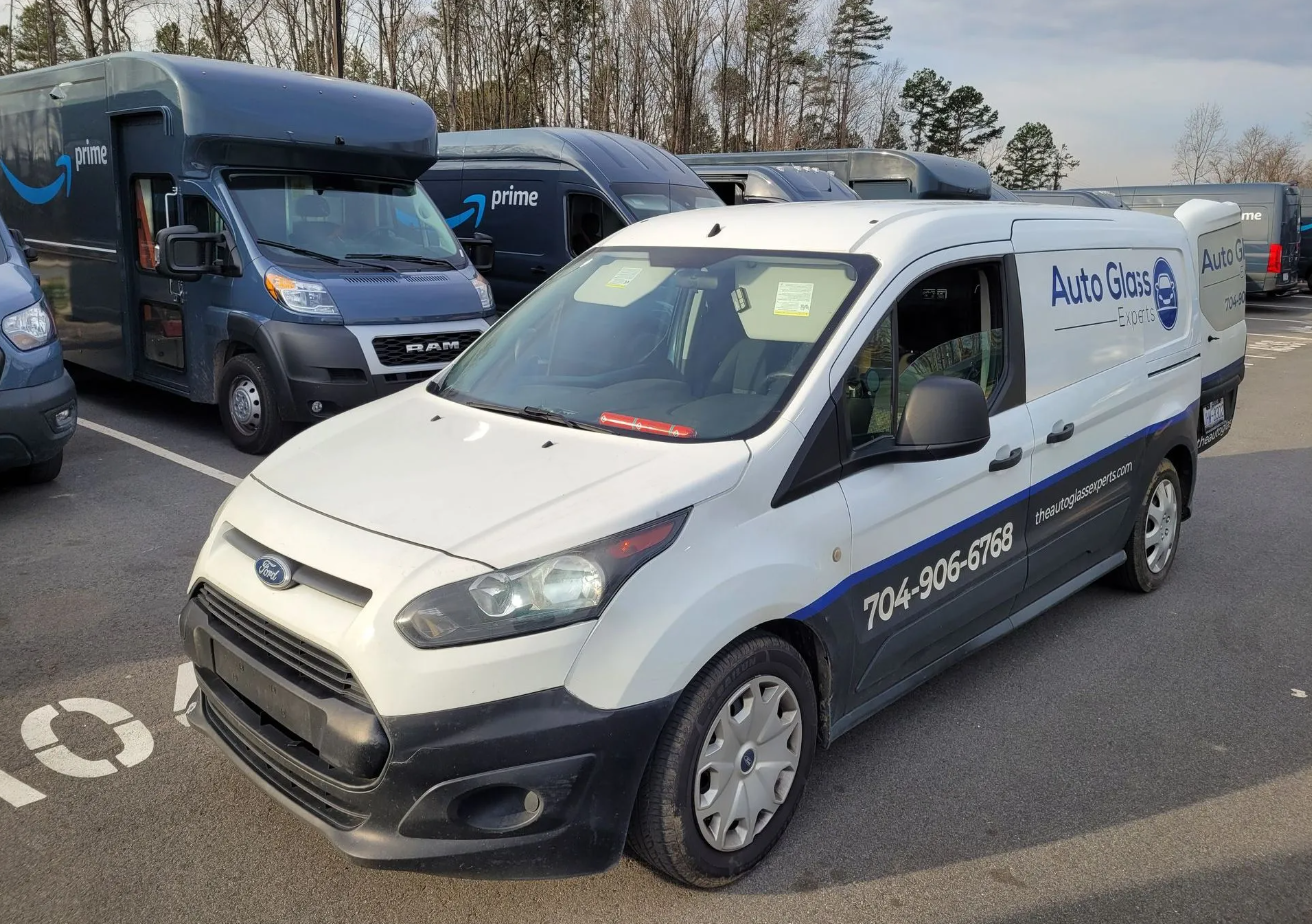 Luxury vehicle windshield replacement in Huntersville, Hickory & Concord NC