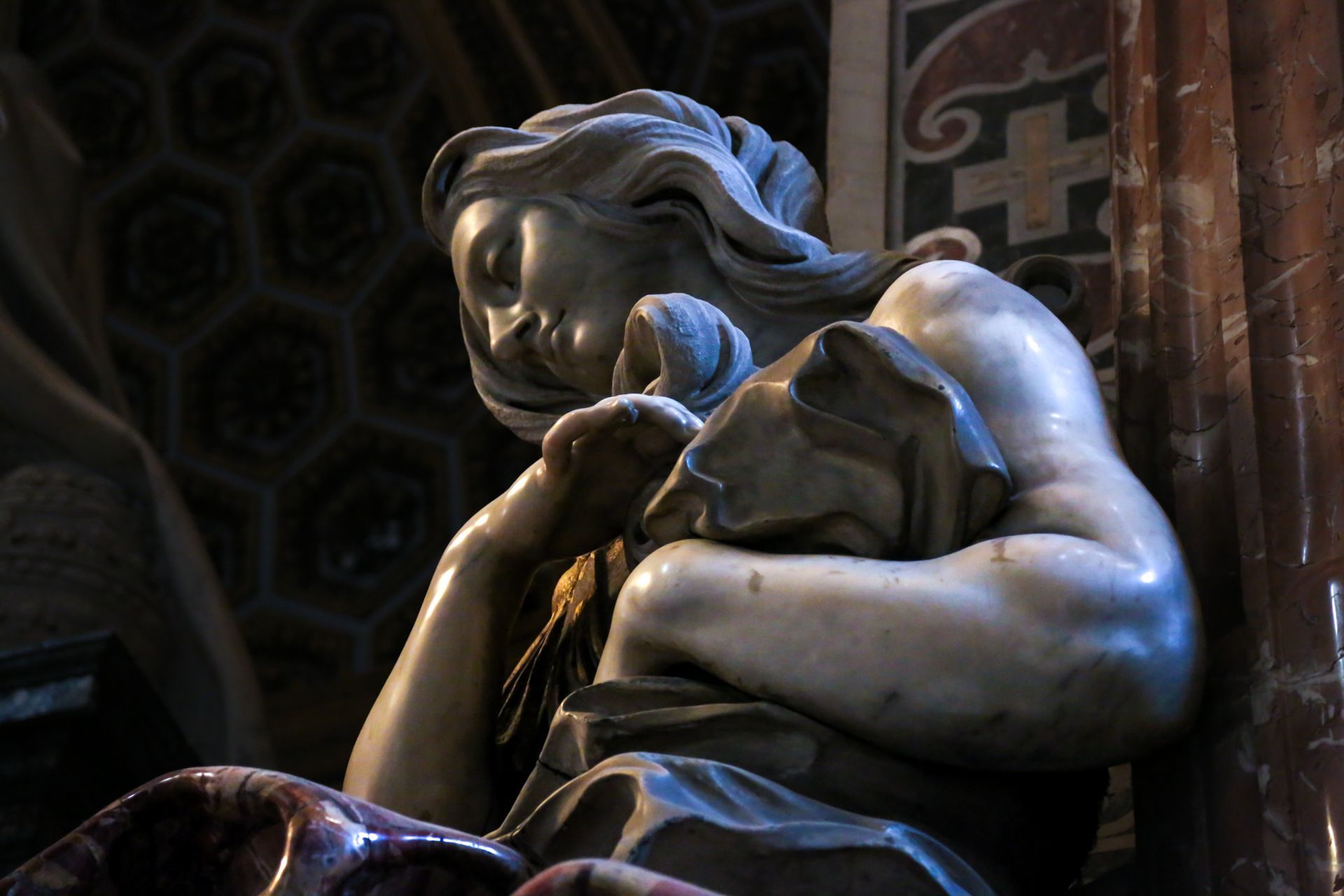 Marble sculpture: tomb of Pope Urban VIII