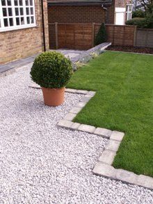 Lawn care - Keighley, Skipton, Ilkley - Peter Griffiths Quality Landscaping Service - Lawn edge