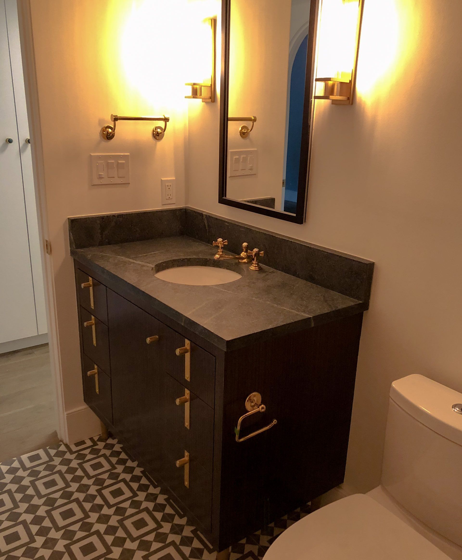 bathroom with frameless cabinets