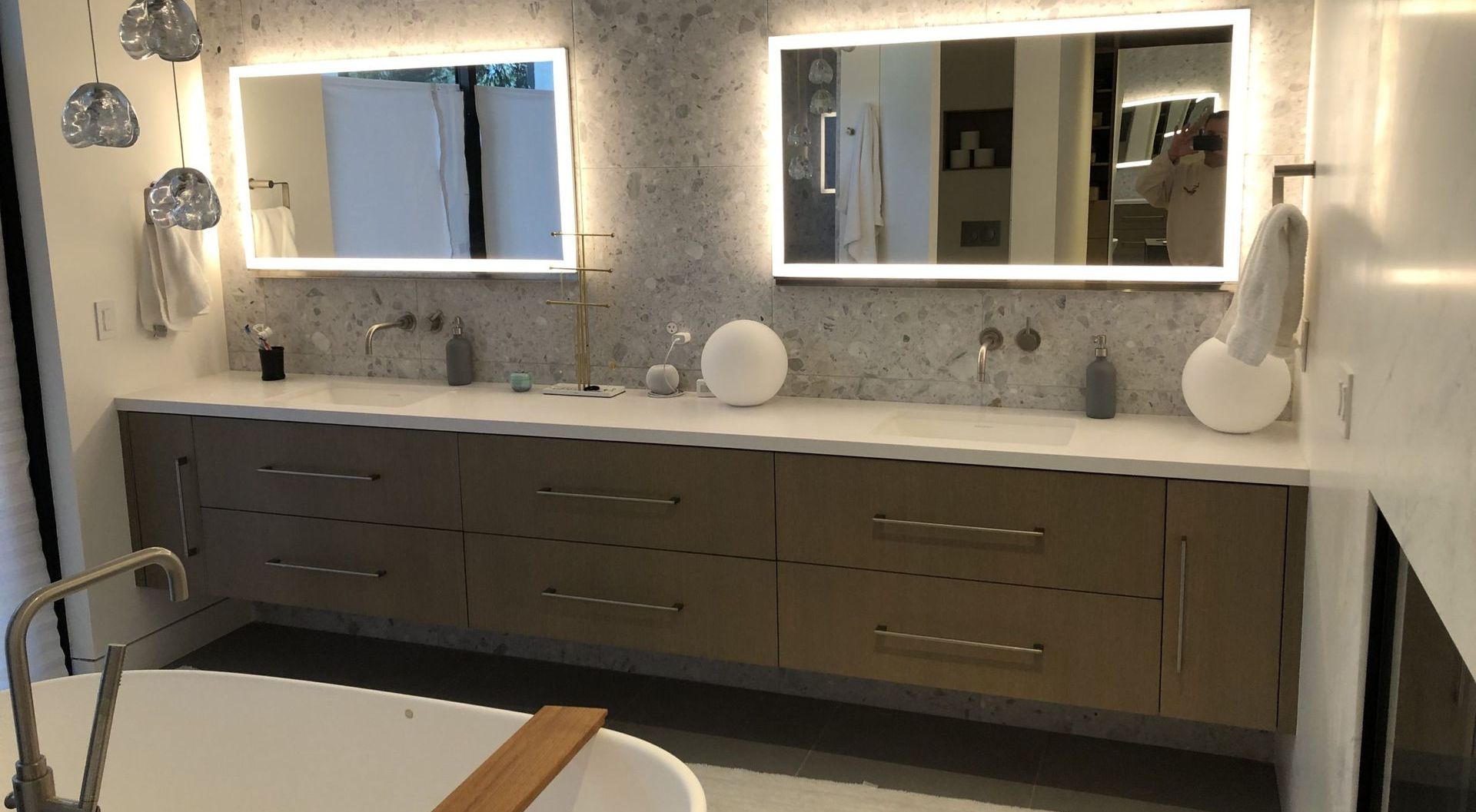 custom bathroom cabinets