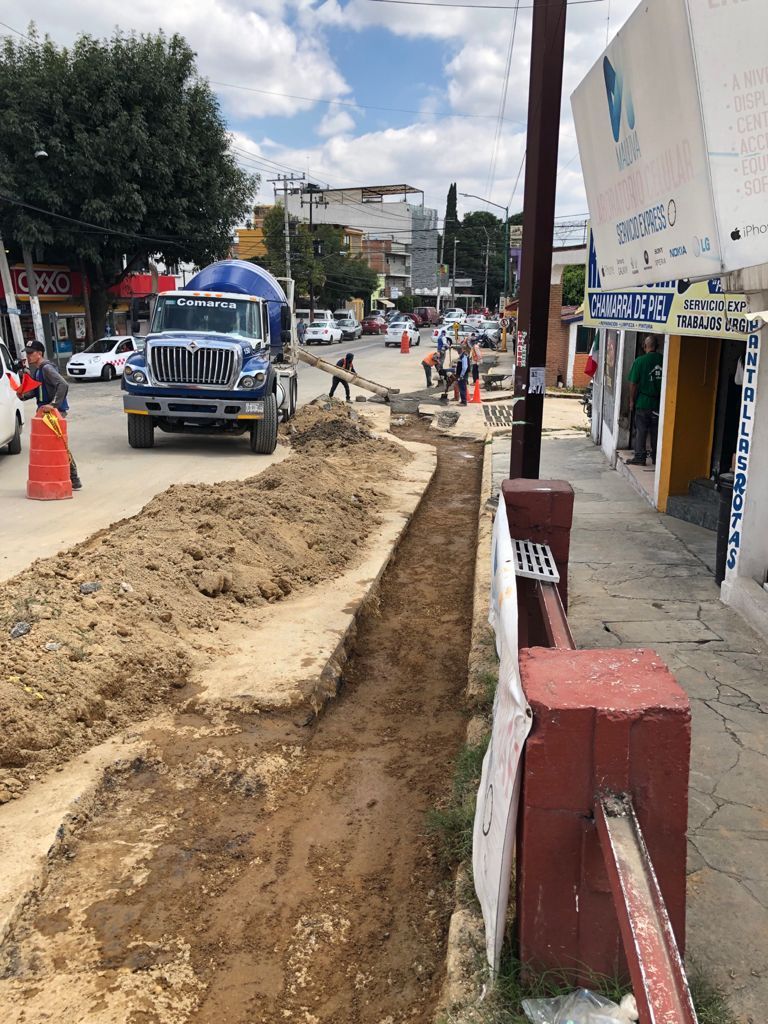 CONSTRUCCIÓN DE VIALIDADES - CONCRETO -ACERO