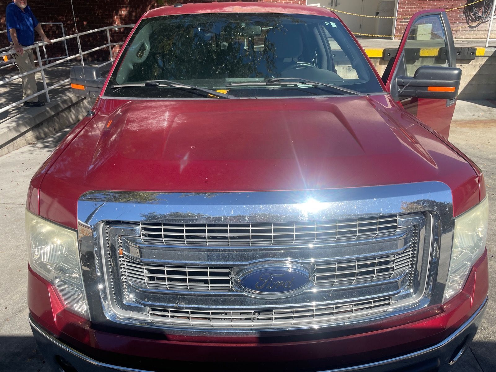 Ford F-150 windshield replacement in Batesburg-Leesville, SC