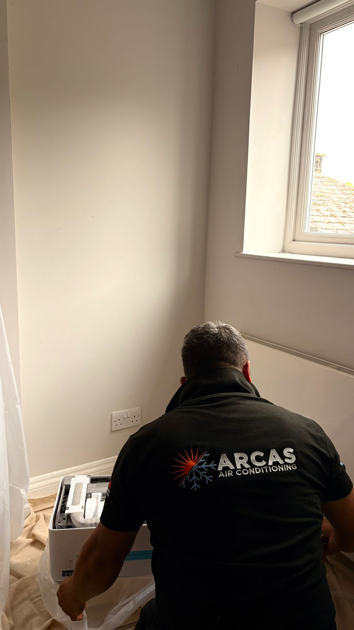 Installing Air Conditioning Pipelines
