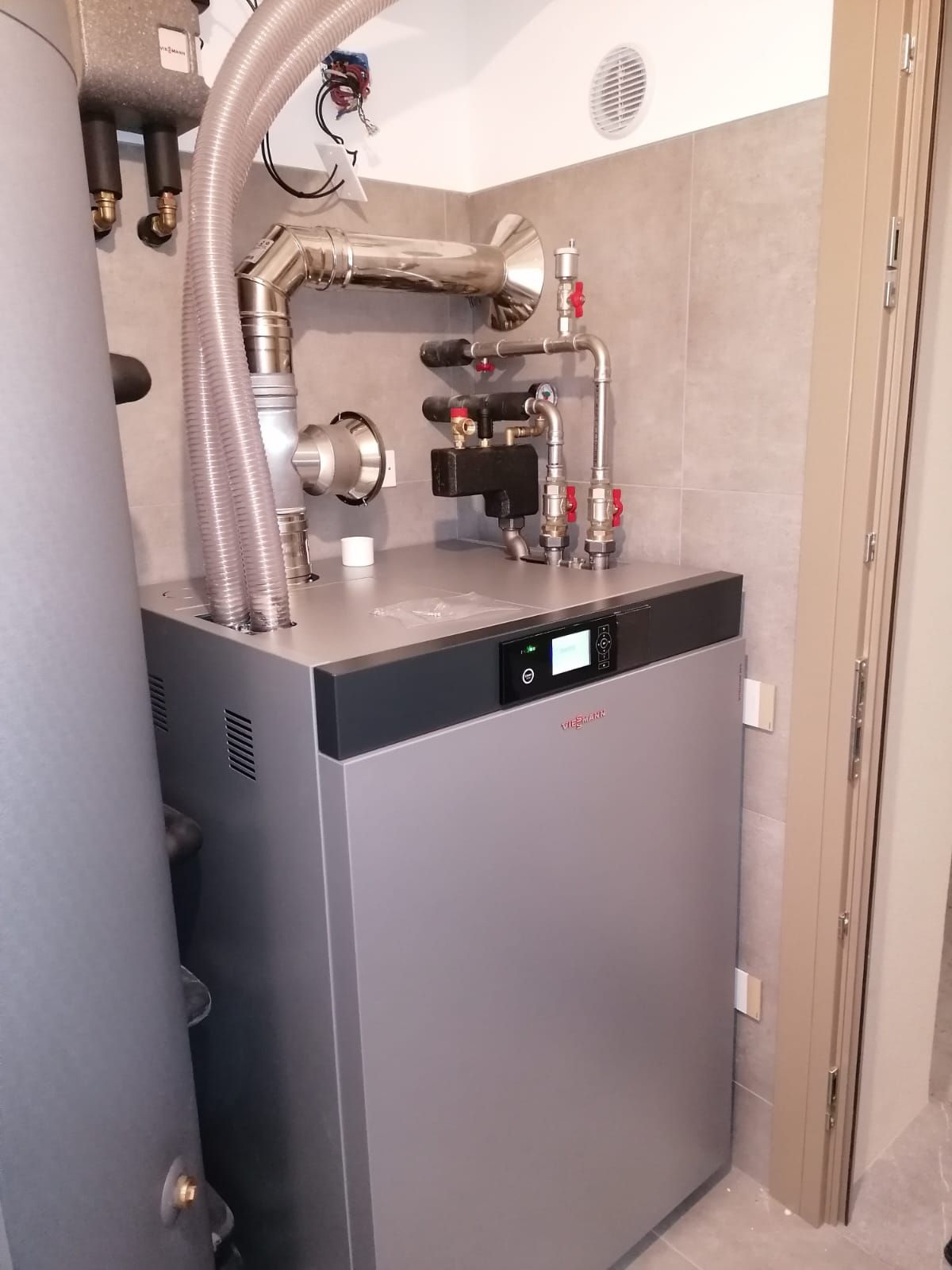 Impianti di riscaldamento biomassa e pompe di calore