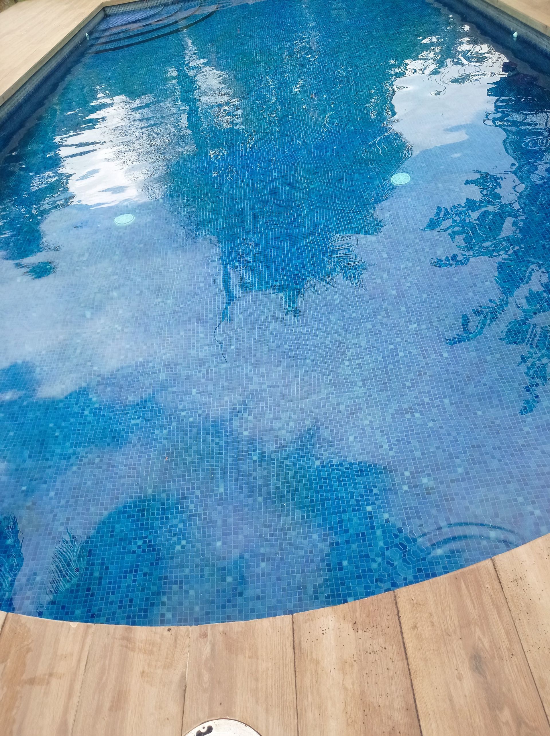 
Mantenimiento, construcción y reparación de piscinas