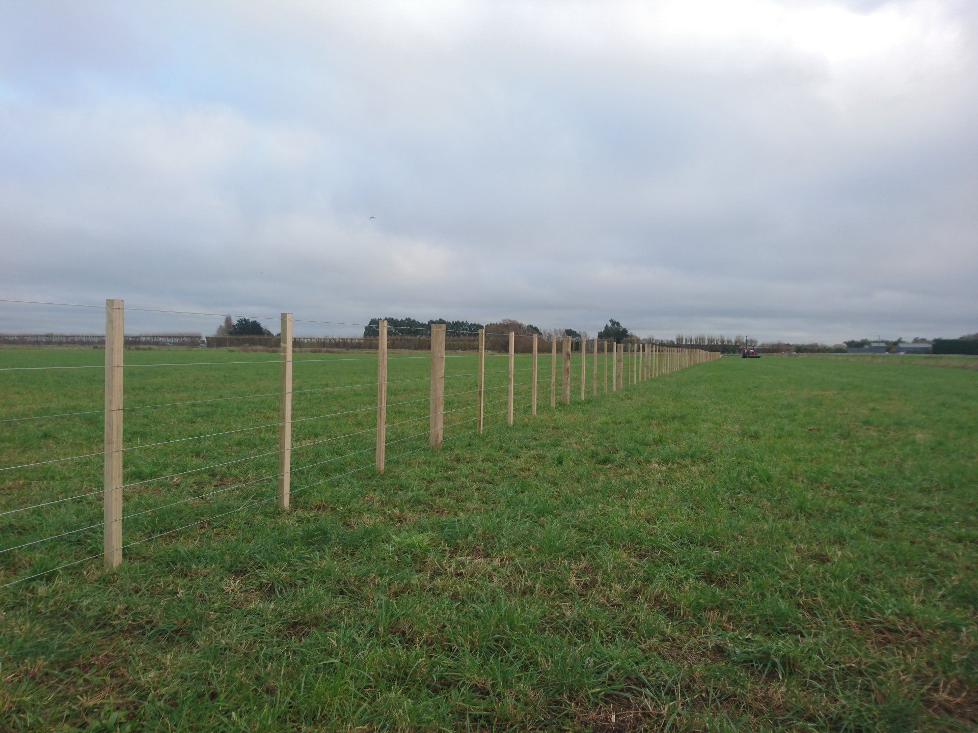 Batten Fence, Wire Fence, Sheep Fence, Cattle Fence, Farm Fence