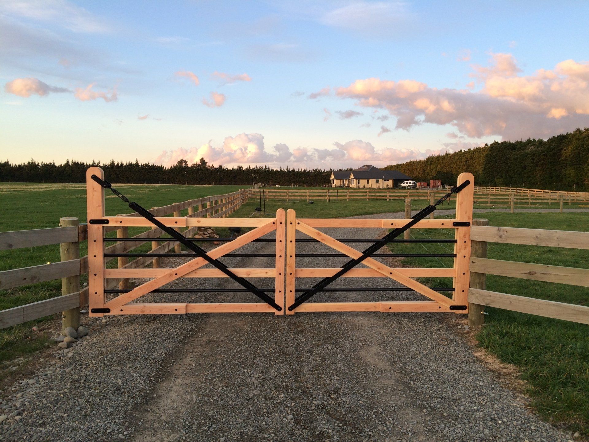Wanaka gate entrance gate