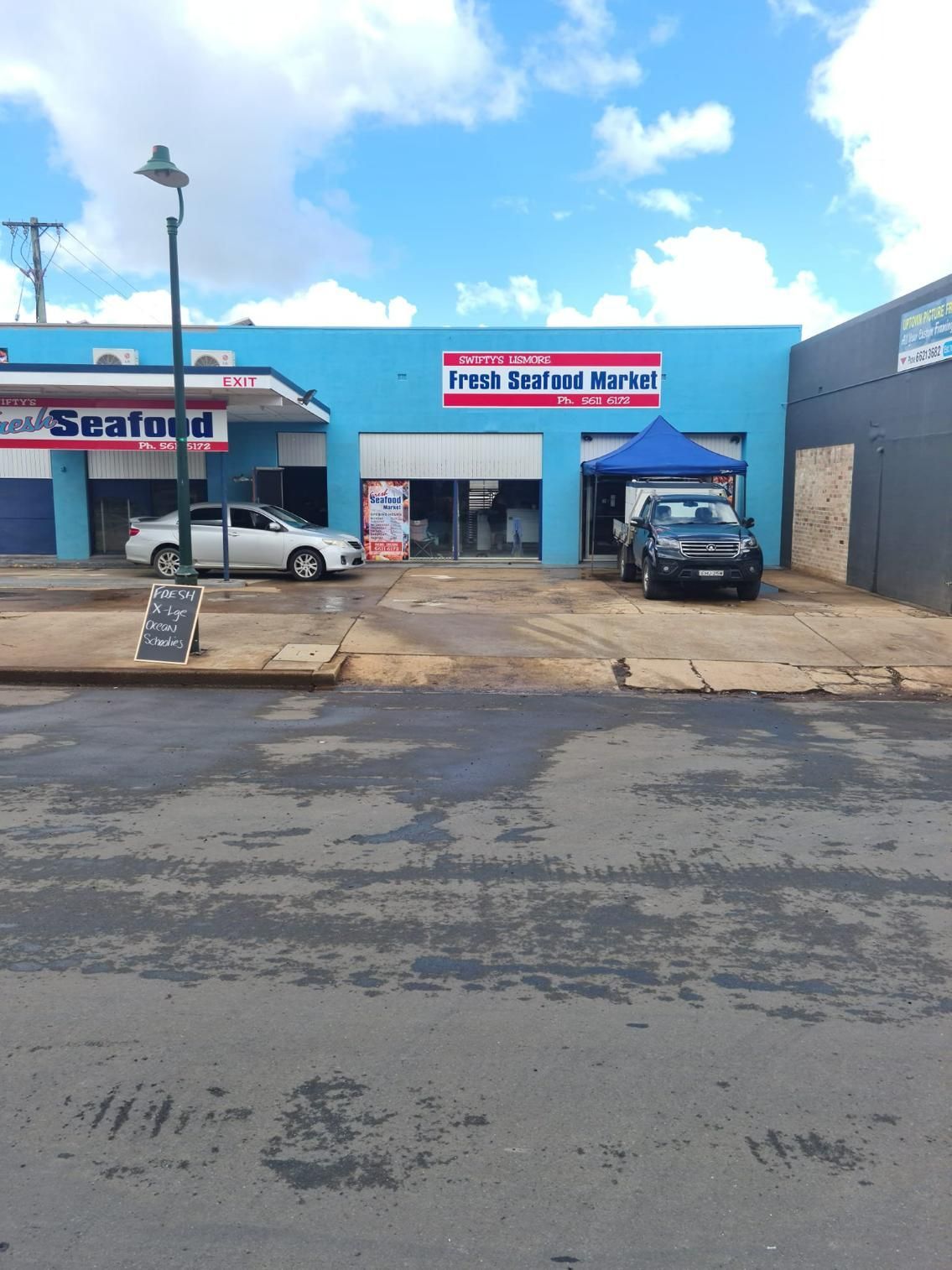 Store Front Of Swifty's Lismore Fresh Seafood Market — Swifty's Lismore Seafood Market In Lismore, NSW