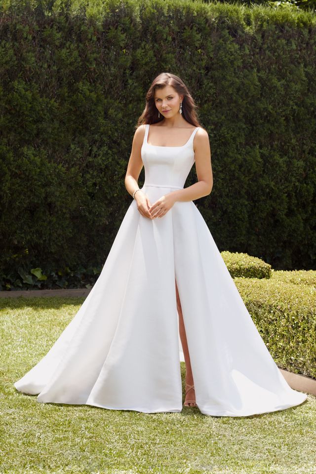 J. Cheree Bridal Luxe Gowns and Accoutrements Best Wedding Dresses in  Chicago | Wedding Chicks