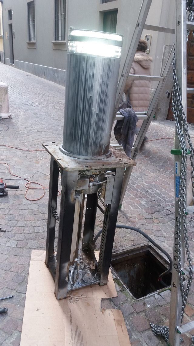 installazione dissuasori di parcheggio