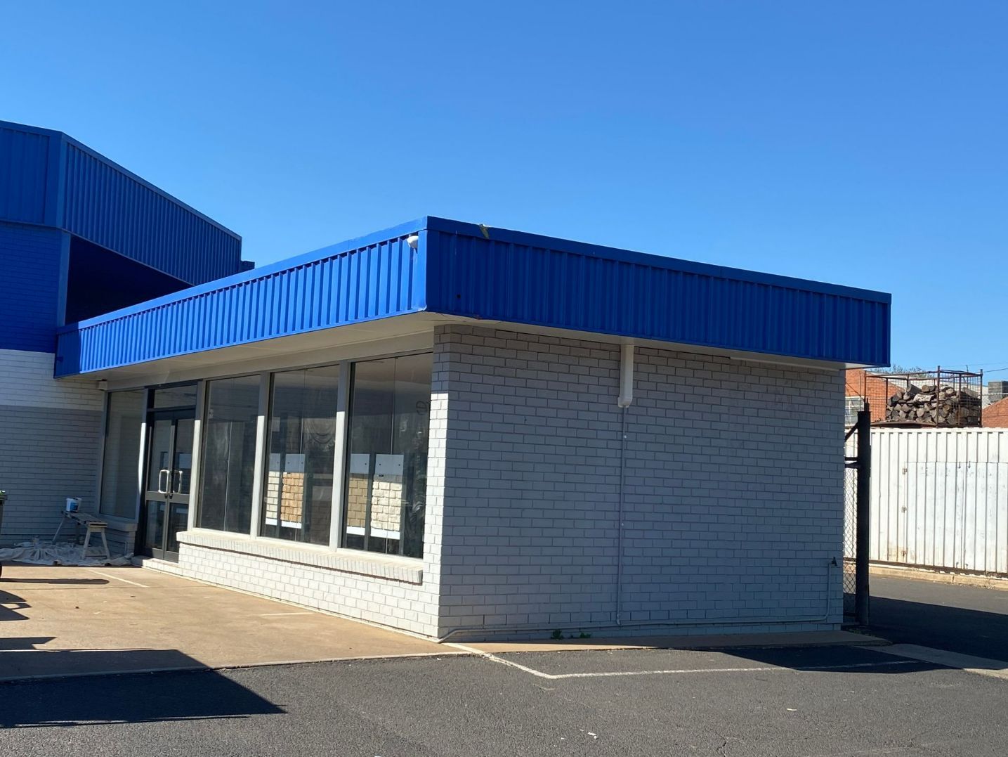 Before Painting The Store — Painters and Decorators in Dubbo, NSW