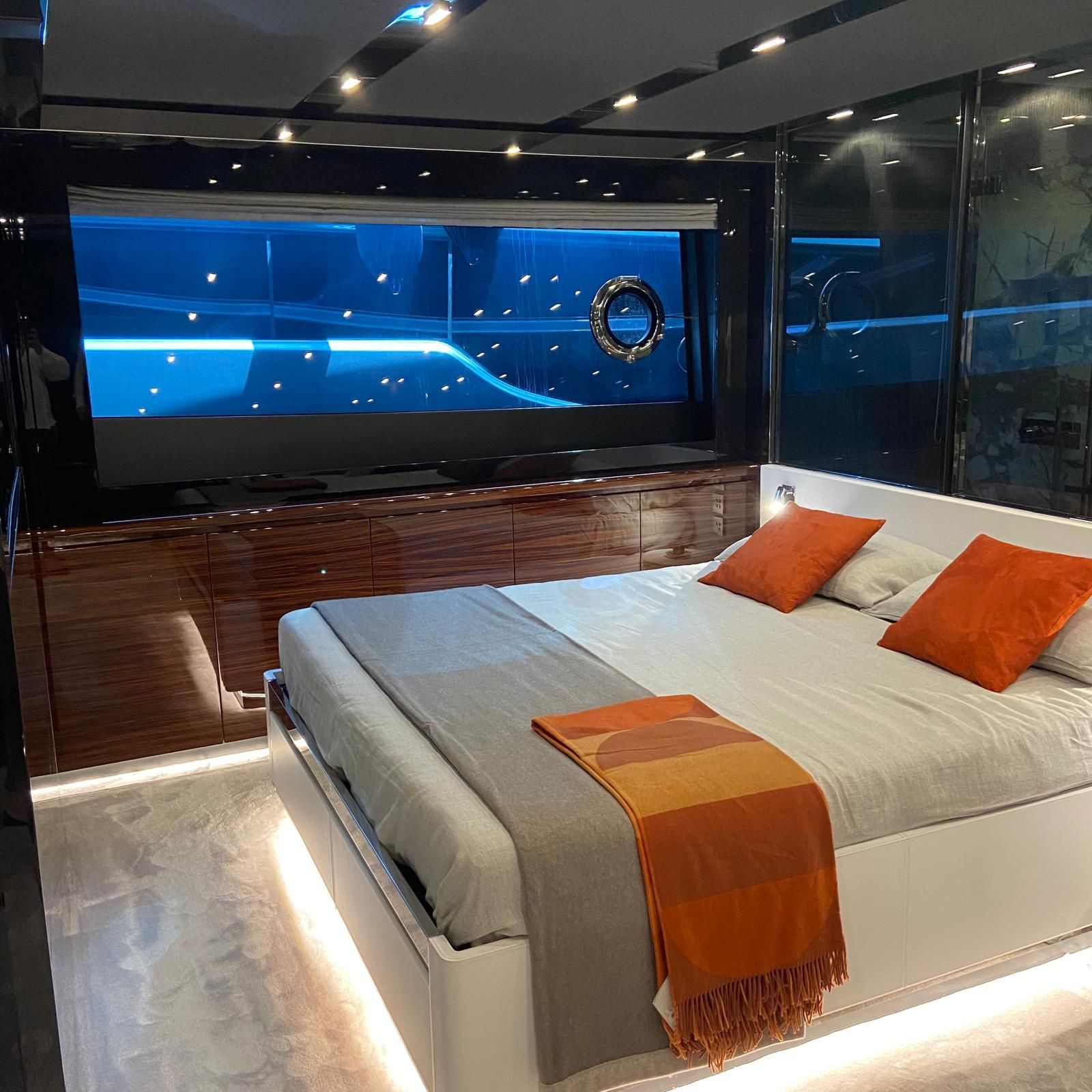 interno yacht di lusso