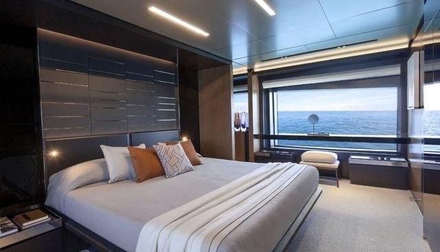 interno yacht di lusso