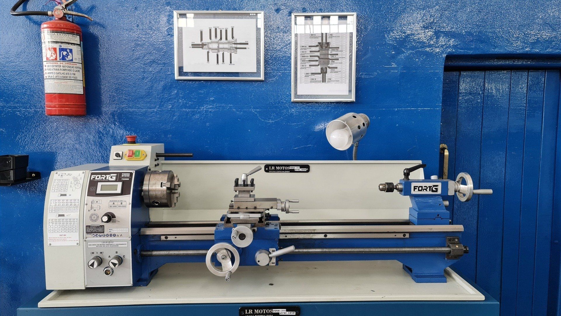 Centro de Usinagem para serviços de torneamento em peças para motos, cintas em cubo de rodas, retificas em cubos de rodas.