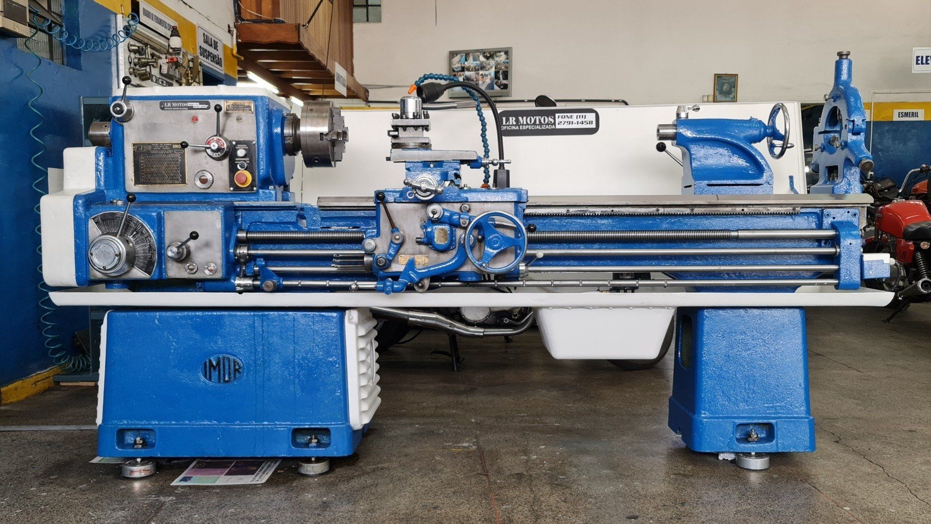 Centro de Usinagem para serviços de torneamento em peças para motos, cintas em cubo de rodas, retificas em cubos de rodas.