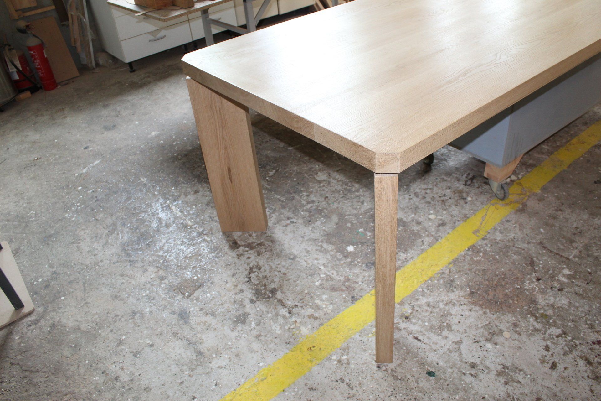 tavolo su misura in legno