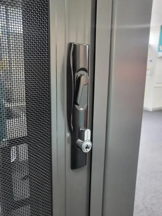 sliding screen door handle canberra