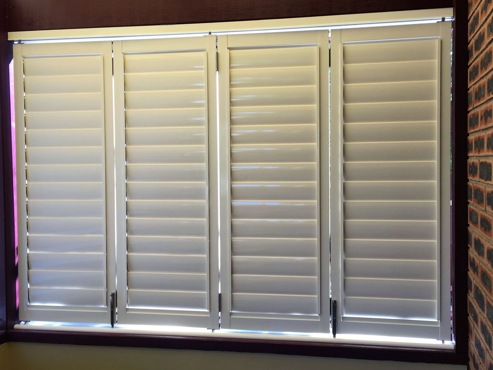 bi-fold louvre screens canberra