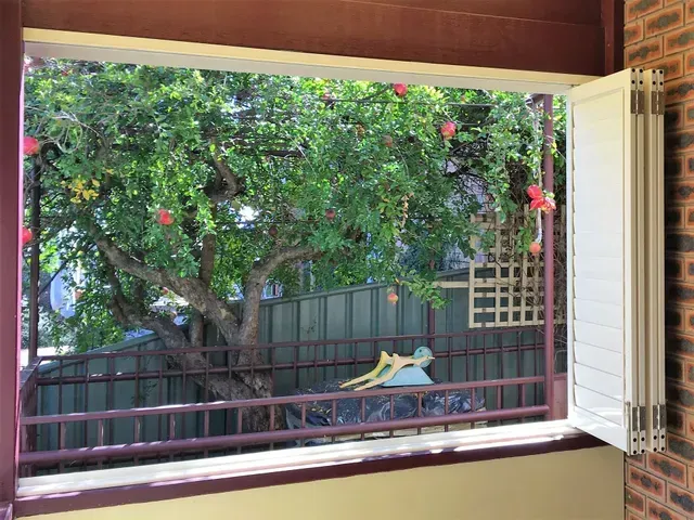 bi-fold louvre screens canberra