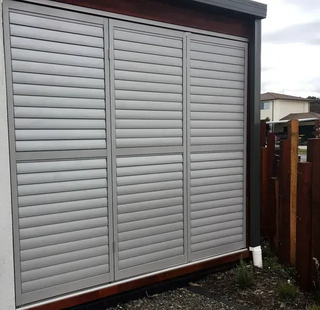 bi-fold louvre screens canberra