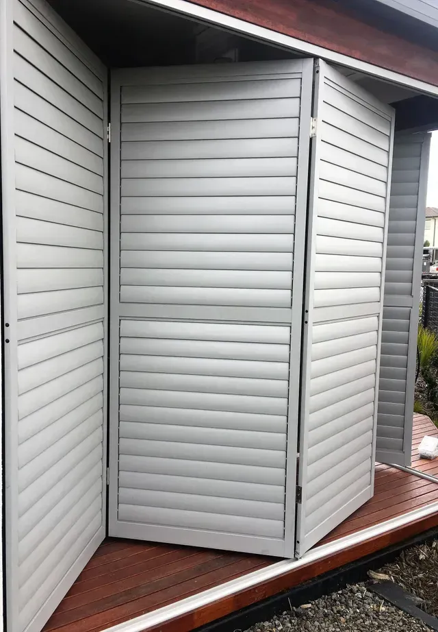 bi-fold louvre screens canberra