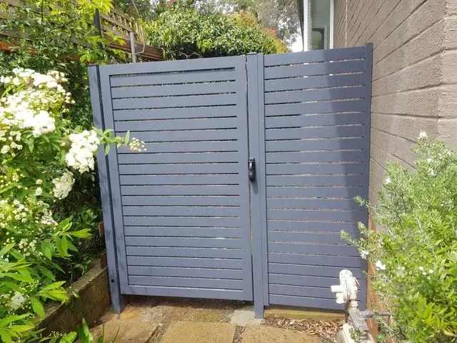 Single gates canberra