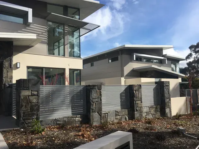 boundary fencing canberra