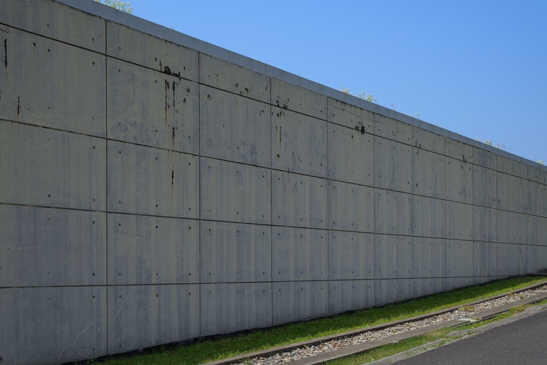 retaining wall installation - retaining wall installation