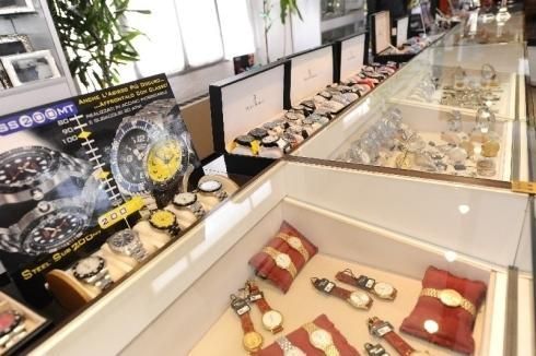 selezione di orologi in vendita a Milano