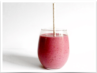 RASPBERRY COCONUT SMOOTHIE