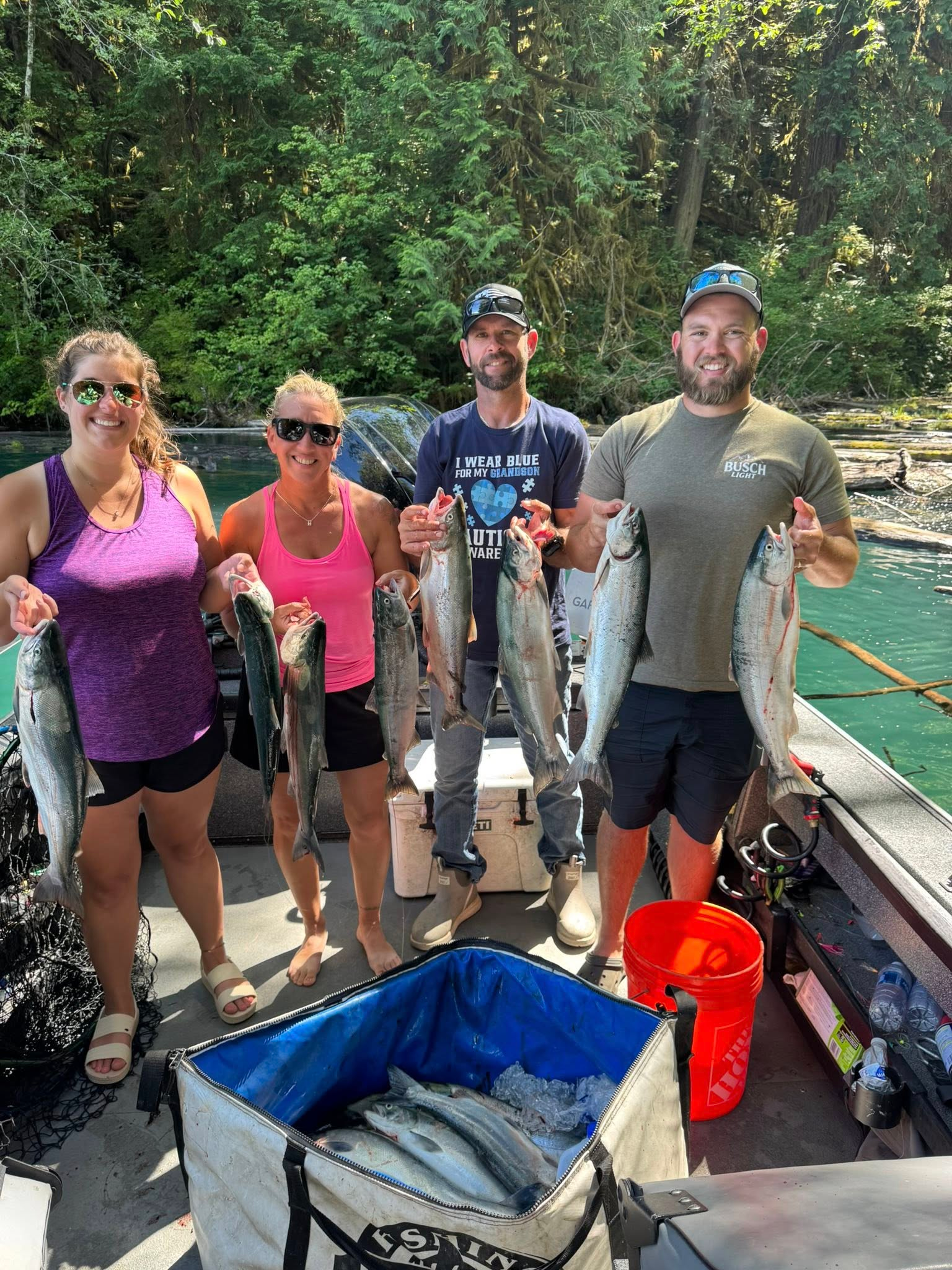 Successful summer salmon fishing group with chinook and sockeye on Upper Columbia River