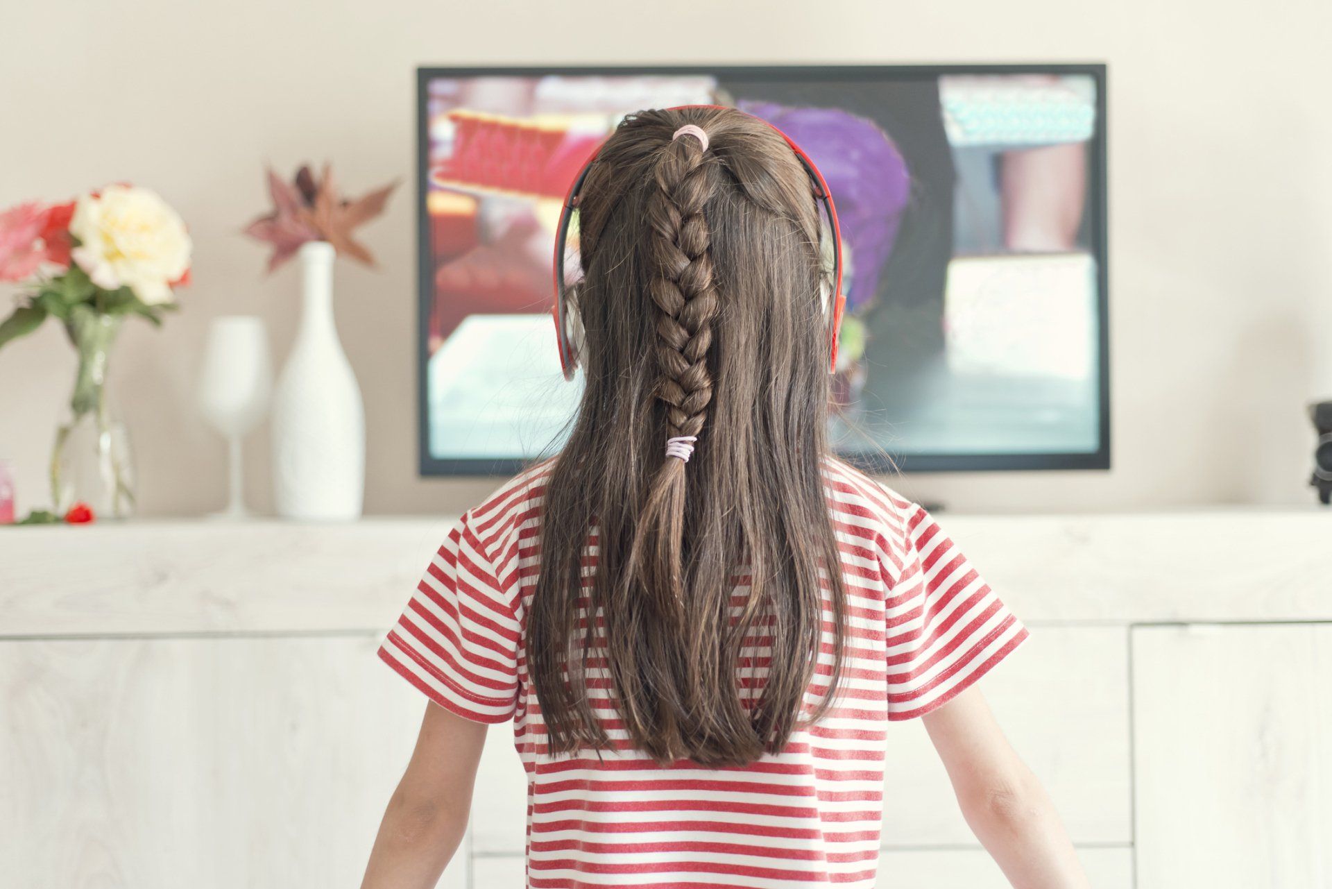 Little Girl Watching TV — Harrington Park, NSW — Riteway Antenna