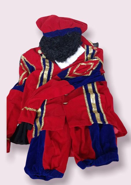 Rood en blauw ceremonieel kostuum met gouden versiering